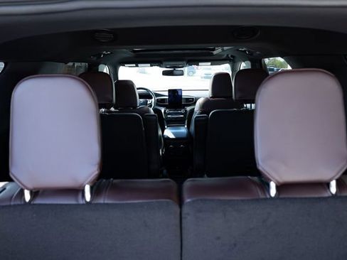 Used 2023 Ford Explorer Platinum w/ Technology Package image 35