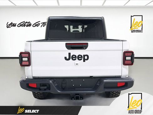 Used 2024 Jeep Gladiator Sport image 6
