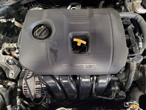 Used 2024 Kia Forte LXS image 31