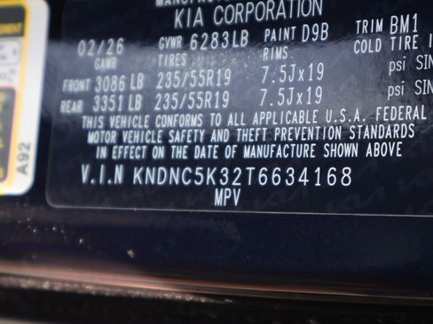 New 2026 Kia Carnival EX FWD image 40