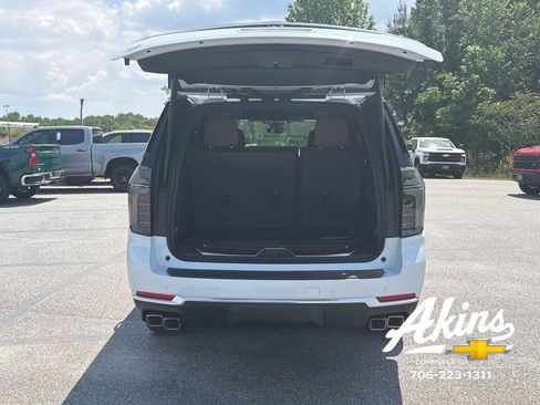 New 2026 Chevrolet Tahoe High Country w/ LPO, Illumination Package RWD image 7