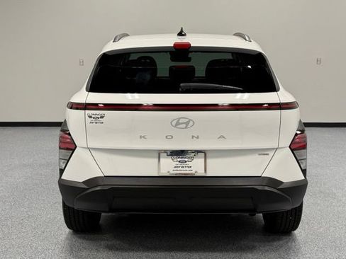 Used 2024 Hyundai Kona SEL AWD/4WD image 10