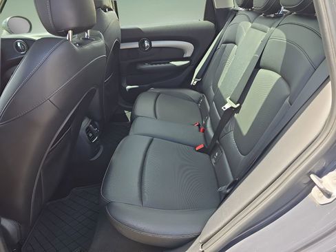 Used 2017 MINI Cooper Clubman S image 11