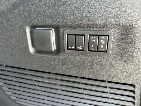 New 2026 GMC Yukon XL Elevation AWD/4WD image 30