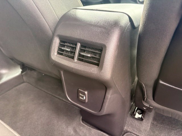 Used 2024 GMC Terrain SLE AWD/4WD image 25