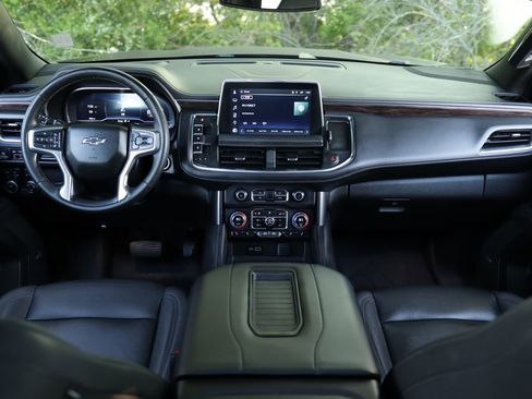 Used 2023 Chevrolet Tahoe Z71 w/ Luxury Package AWD/4WD image 22