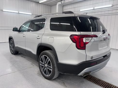 Used 2020 GMC Acadia SLT w/ Driver Alert Package II FWD image 6