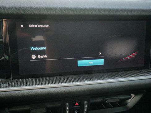 Used 2024 Porsche Cayenne image 23