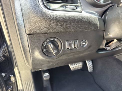 Used 2021 Dodge Challenger R/T Scat Pack RWD image 20