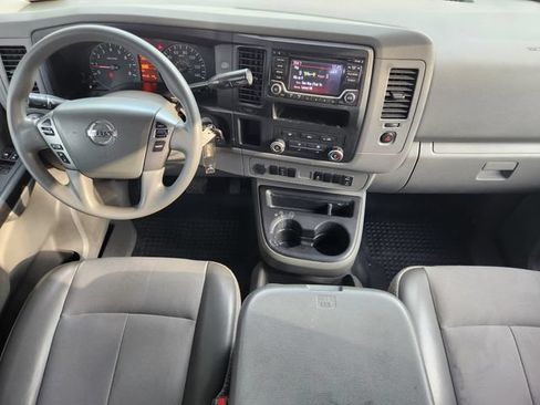 Used 2018 Nissan NV 2500 SV RWD image 23