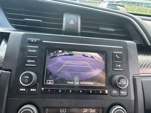Used 2019 Honda Civic Sport image 18