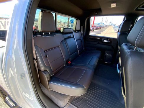 Used 2024 GMC Sierra 2500 Denali w/ Denali Reserve Package image 19