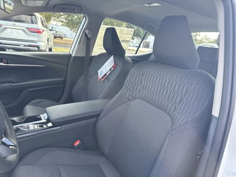 New 2025 Toyota Camry LE w/ Convenience Package image 14