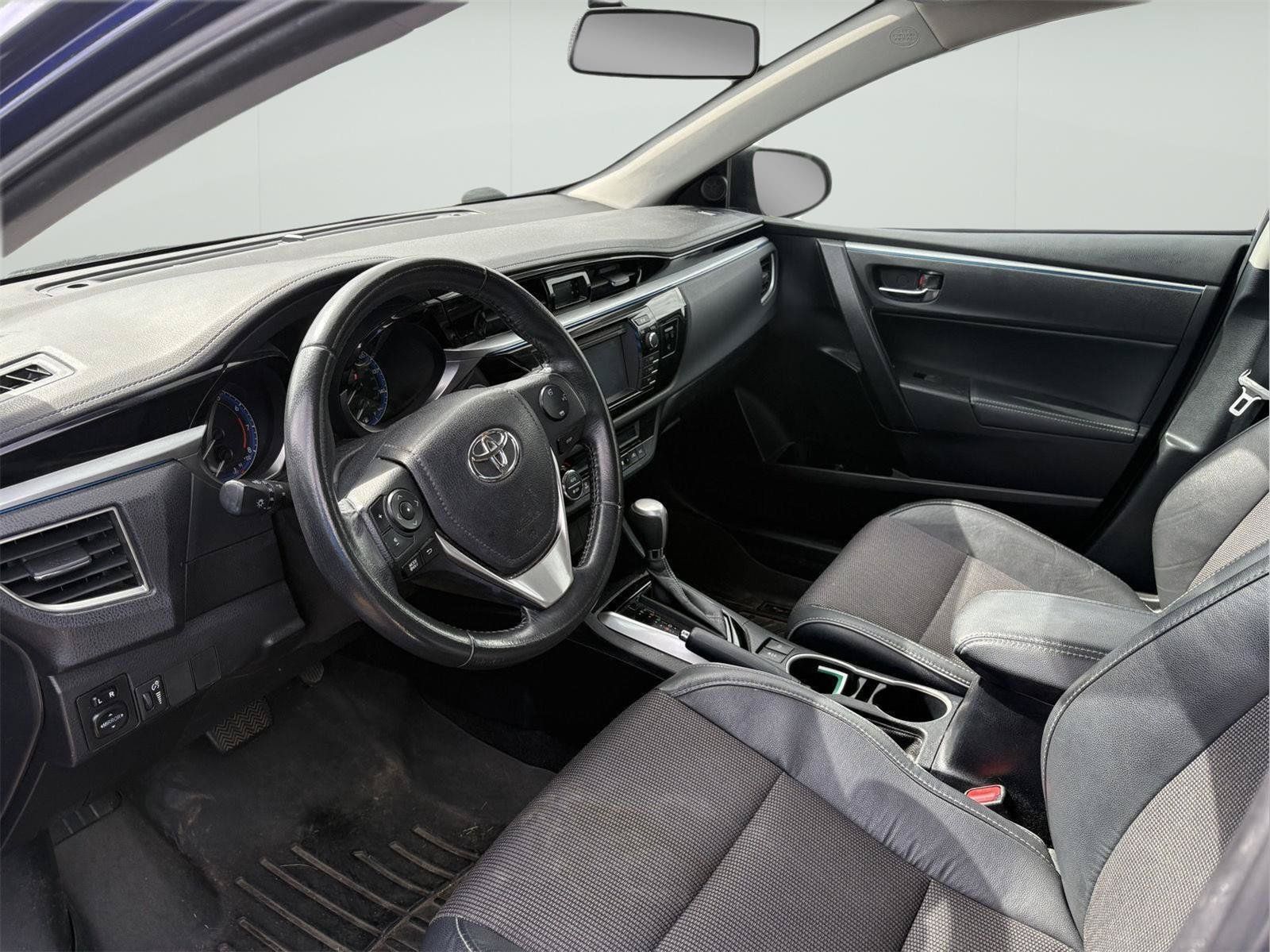 Used 2015 Toyota Corolla S FWD image 8