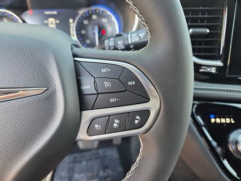 New 2026 Chrysler Pacifica Select image 29