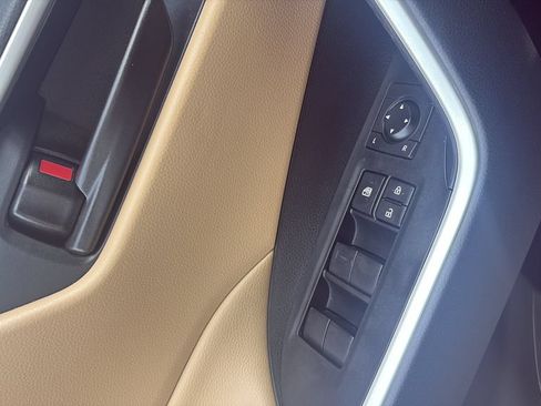 Used 2024 Toyota RAV4 LE FWD image 20