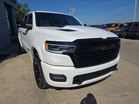 Used 2025 RAM 1500 Limited AWD/4WD image 16