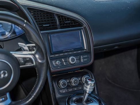 Used 2015 Audi R8 V8 w/ Full Leather Package image 52