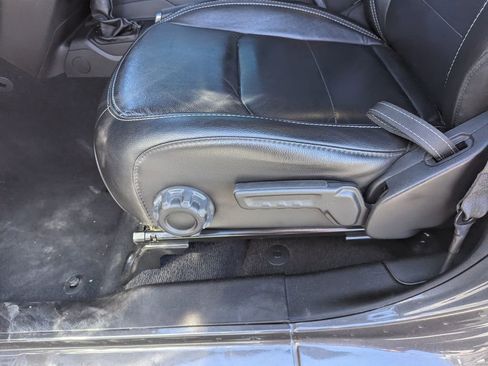 Used 2021 Jeep Wrangler Unlimited Sahara AWD/4WD image 16