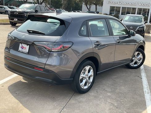 Used 2025 Honda HR-V LX image 5