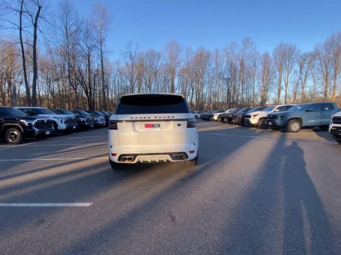 Used 2020 Land Rover Range Rover Sport SVR image 13