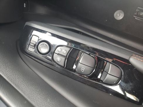 New 2025 Nissan Altima 2.5 SR image 21