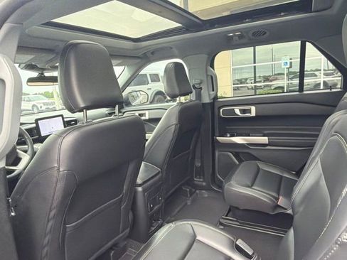Certified 2023 Ford Explorer XLT w/ Equipment Group 202A RWD image 16