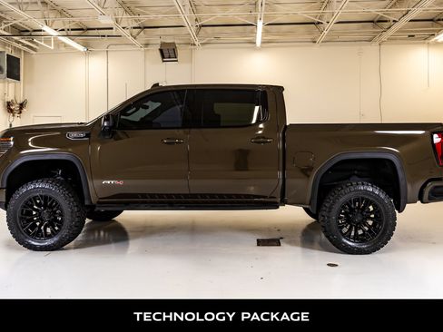 Used 2024 GMC Sierra 1500 AT4 w/ Technology Package AWD/4WD image 6
