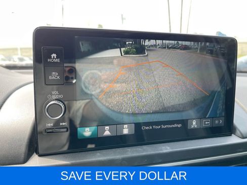 Used 2023 Honda Pilot Touring image 11