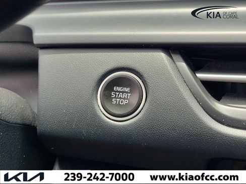 Certified 2024 Kia Seltos EX AWD/4WD image 30