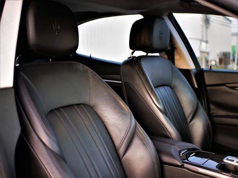 Used 2014 Maserati Ghibli image 18