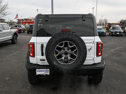 New 2025 Ford Bronco Badlands image 6