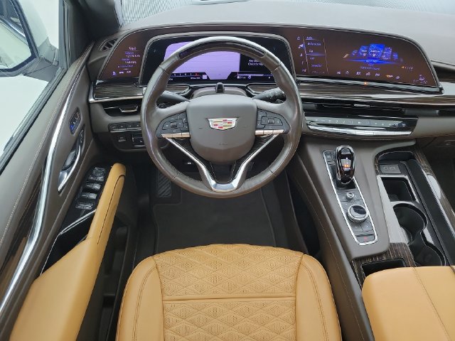 Used 2022 Cadillac Escalade Premium Luxury w/ Performance Package AWD/4WD image 18