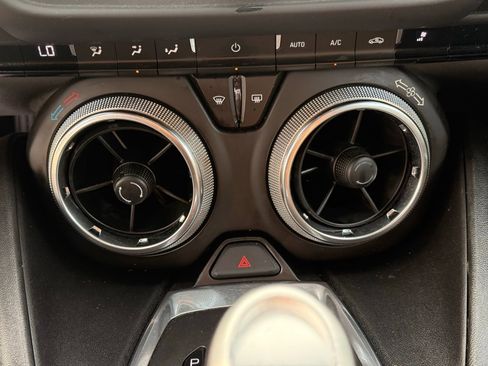Used 2018 Chevrolet Camaro LT RWD image 22