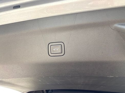 Used 2024 Cadillac Escalade ESV Sport Platinum w/ LPO, ONYX Package AWD/4WD image 34