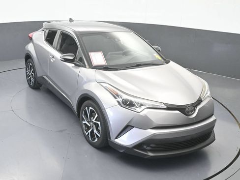 Used 2019 Toyota C-HR XLE FWD image 53