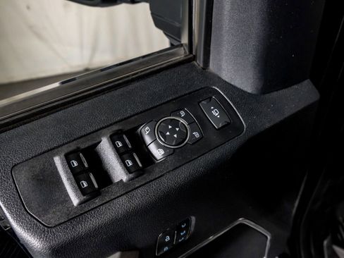 Used 2021 Ford F350 Platinum w/ Tremor Off-Road Package AWD/4WD image 36