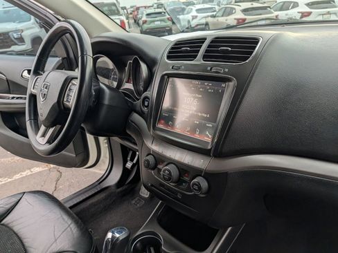 Used 2018 Dodge Journey Crossroad w/ Driver Convenience Group image 22
