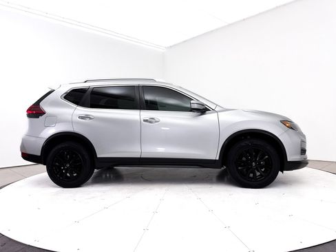 Used 2019 Nissan Rogue SV AWD/4WD image 37