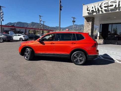 Used 2018 Volkswagen Tiguan SEL image 8