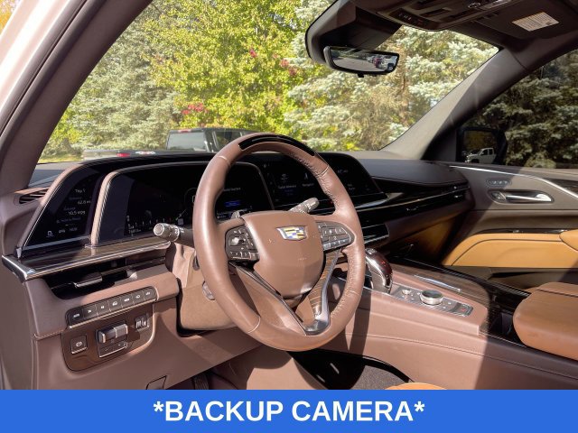 Used 2023 Cadillac Escalade Premium Luxury w/ Performance Package AWD/4WD image 11