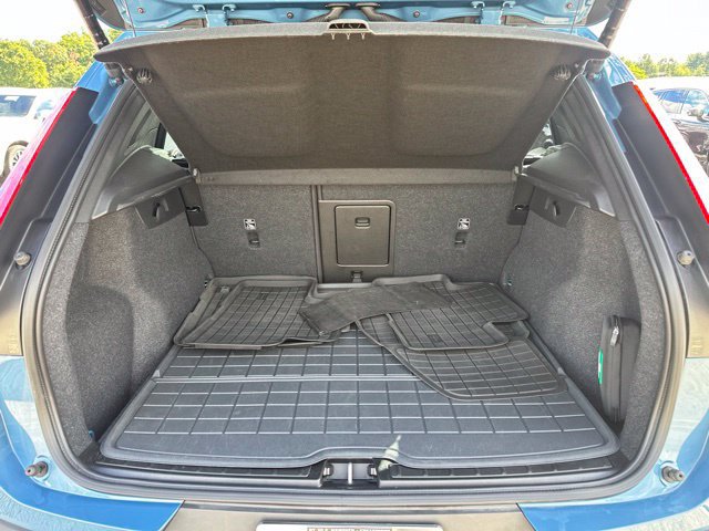 Certified 2024 Volvo XC40 B5 Core AWD/4WD image 35
