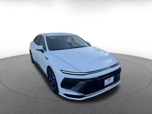 Used 2025 Hyundai Sonata SEL image 3