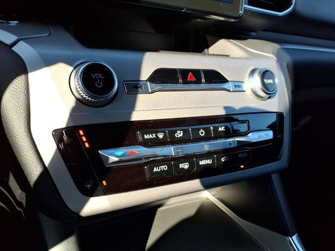 Certified 2023 Ford Explorer XLT w/ Equipment Group 202A image 23