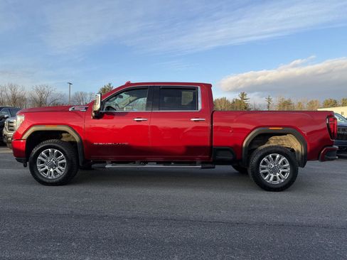 Certified 2022 GMC Sierra 3500 Denali image 8