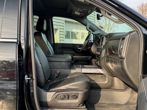 Used 2020 Chevrolet Silverado 2500 LTZ w/ LTZ Premium Package image 15