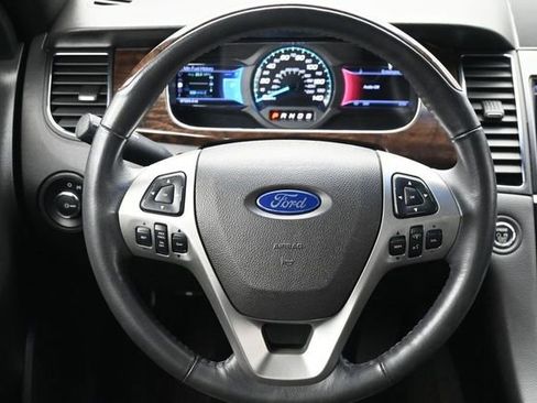 Used 2013 Ford Taurus Limited FWD image 23