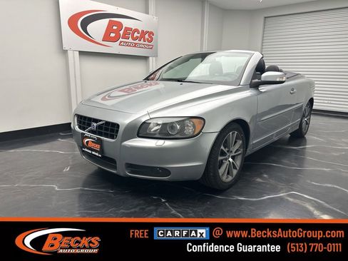 Used 2010 Volvo C70 T5 image 1