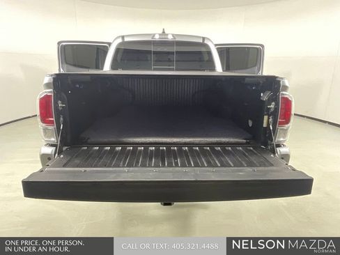 Used 2023 Toyota Tacoma TRD Sport w/ Technology Package RWD image 13