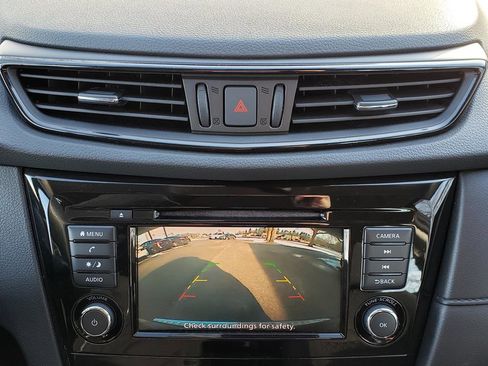 Used 2019 Nissan Rogue S image 23